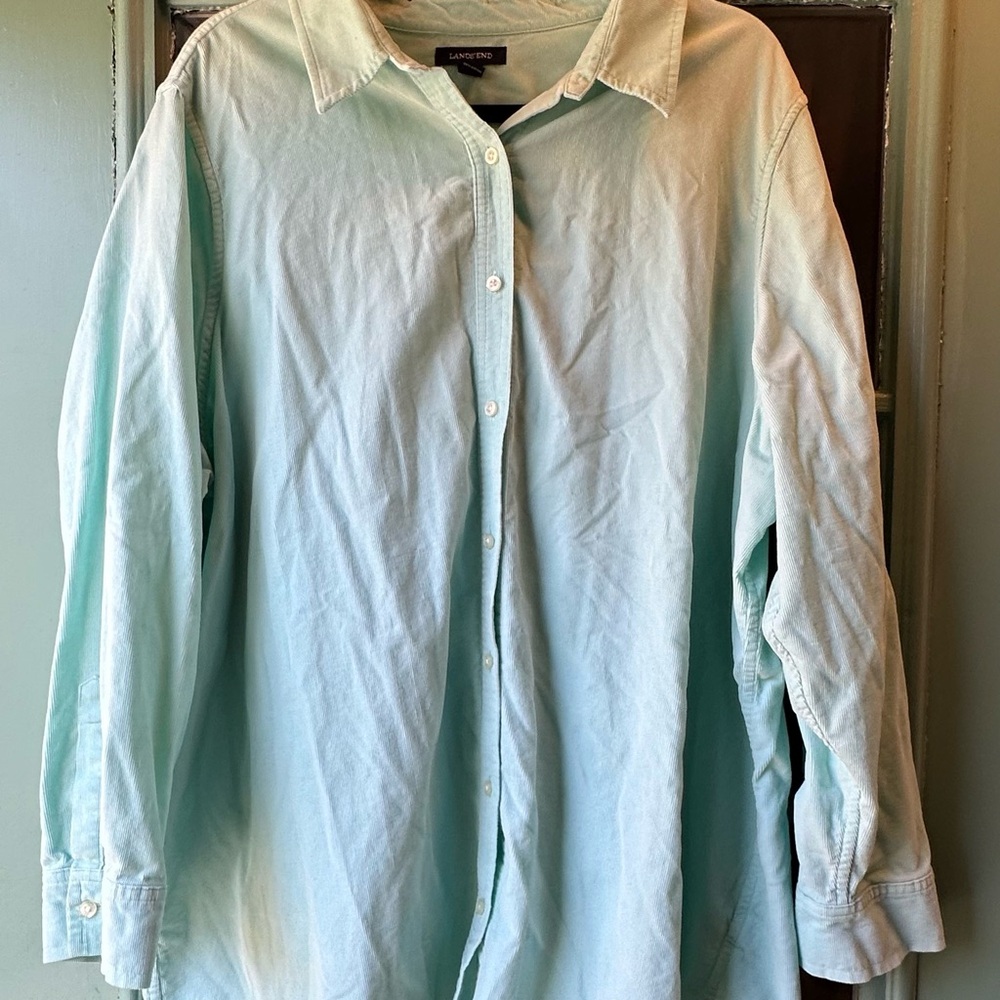 💥Lands’ End💥 women’s corduroy button-down shirt.